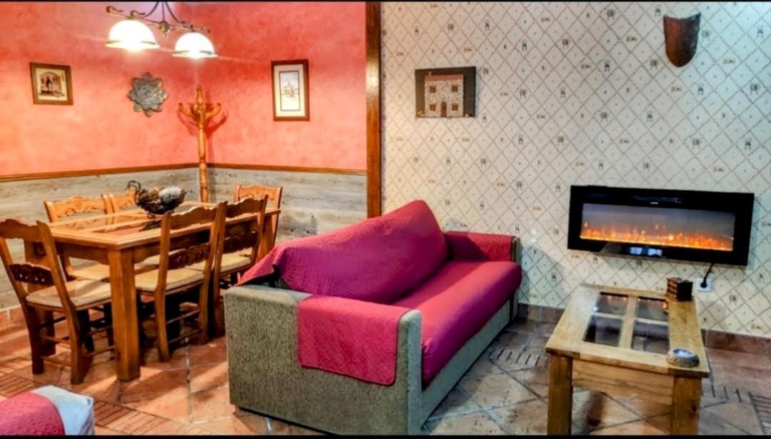 Ruralrut En El Tiemblo Precios Especiales A Partir De 7 Noches, Wifi, Cabina De Hidromasaje, Aire Acondicionado, Zonas De Bano Naturales Cercanas Eksteriør bilde